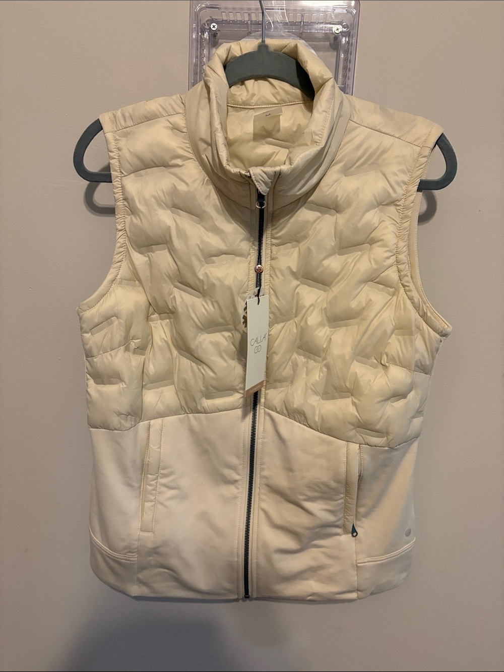 NWT Calia Women’s Cold Weather. run Vest Size Medium Chantilly Cream Puffer